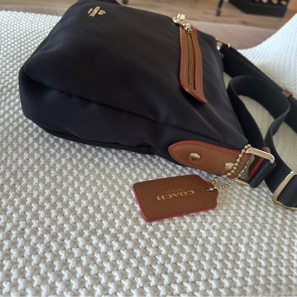 Coach Sawyer Navy Adjustable Crossbody with Tan Trim and Red Stitching - Picture 4 of 10